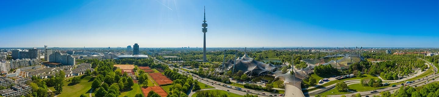 Olympiaturm und Umgebung in München von oben